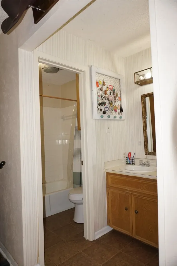 10808 Jeanell Drive Kemp TX 75143
