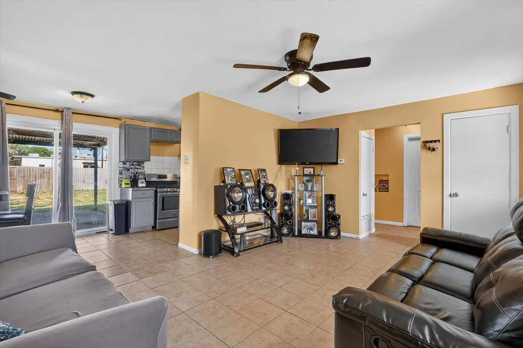 4608 San Marcus Mesquite TX 75150