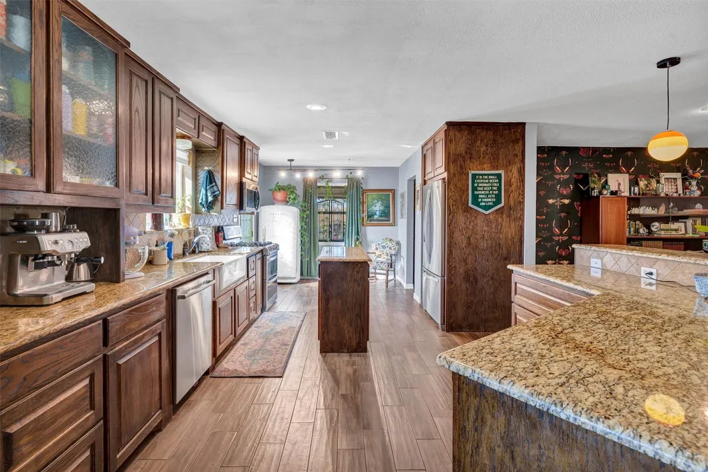 406 N Oak Lane Tolar TX 76476