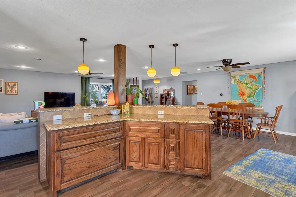 406 N Oak Lane Tolar TX 76476