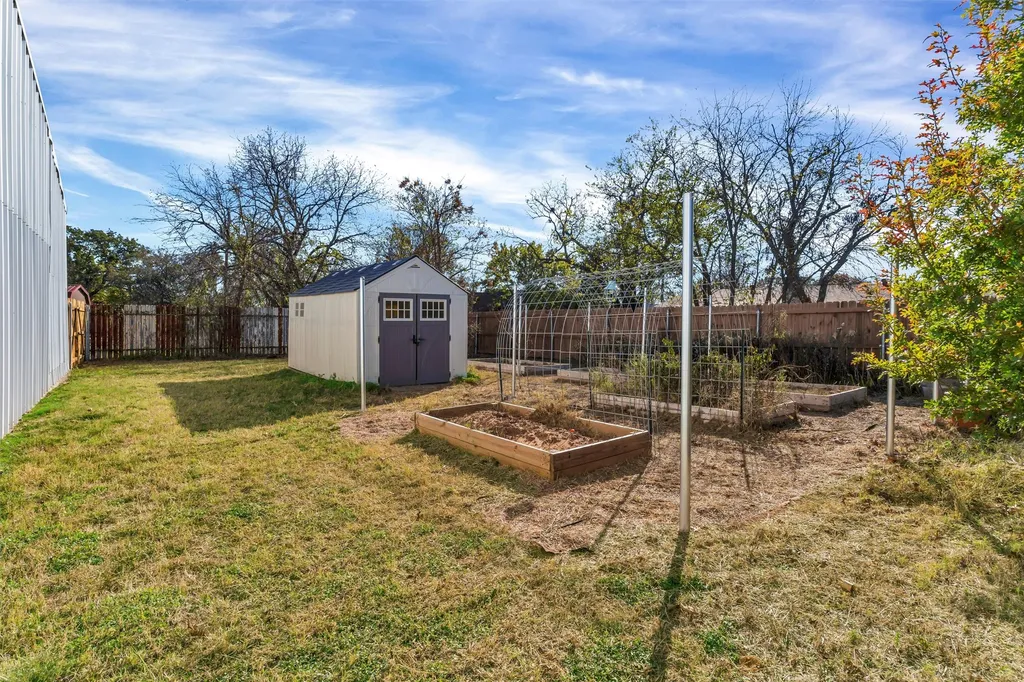 406 N Oak Lane Tolar TX 76476