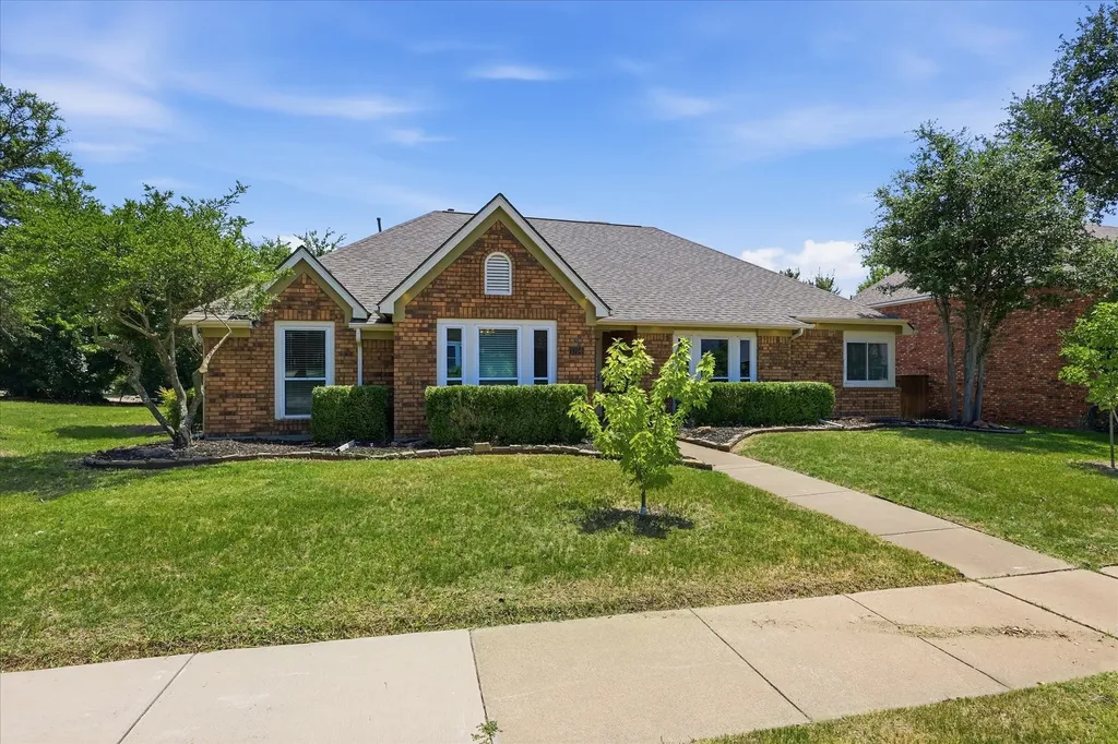 1706 Wessex Circle Richardson TX 75082