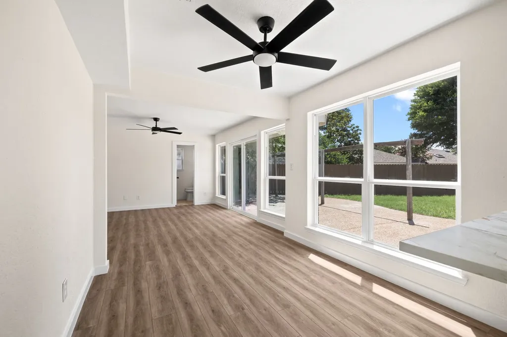 2006 Toulon Lane Carrollton TX 75007