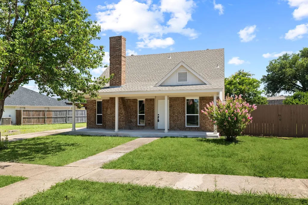 2006 Toulon Lane Carrollton TX 75007