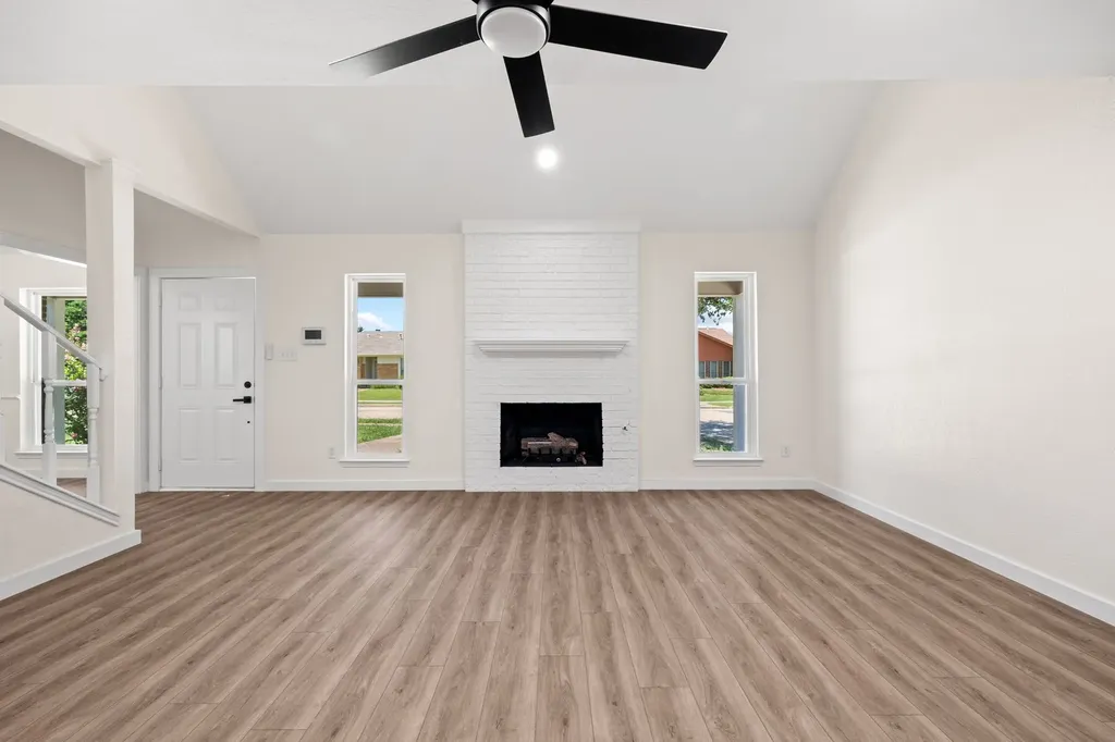 2006 Toulon Lane Carrollton TX 75007