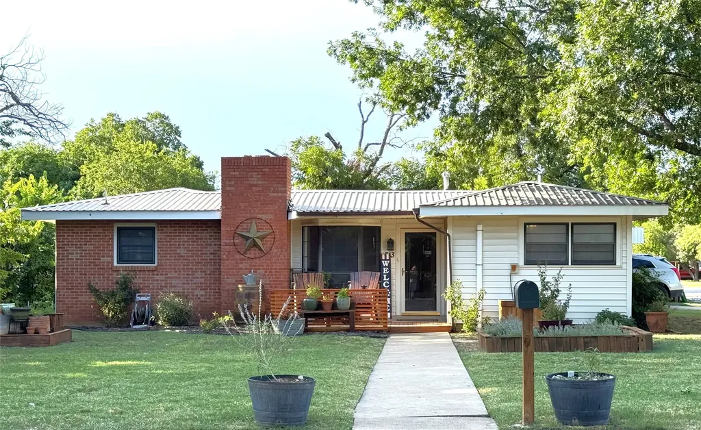 313 Miami Coleman TX 76834