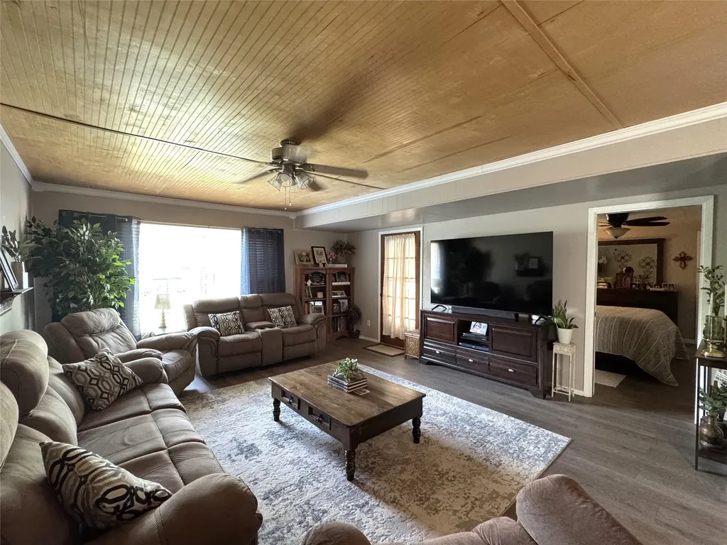 313 Miami Coleman TX 76834