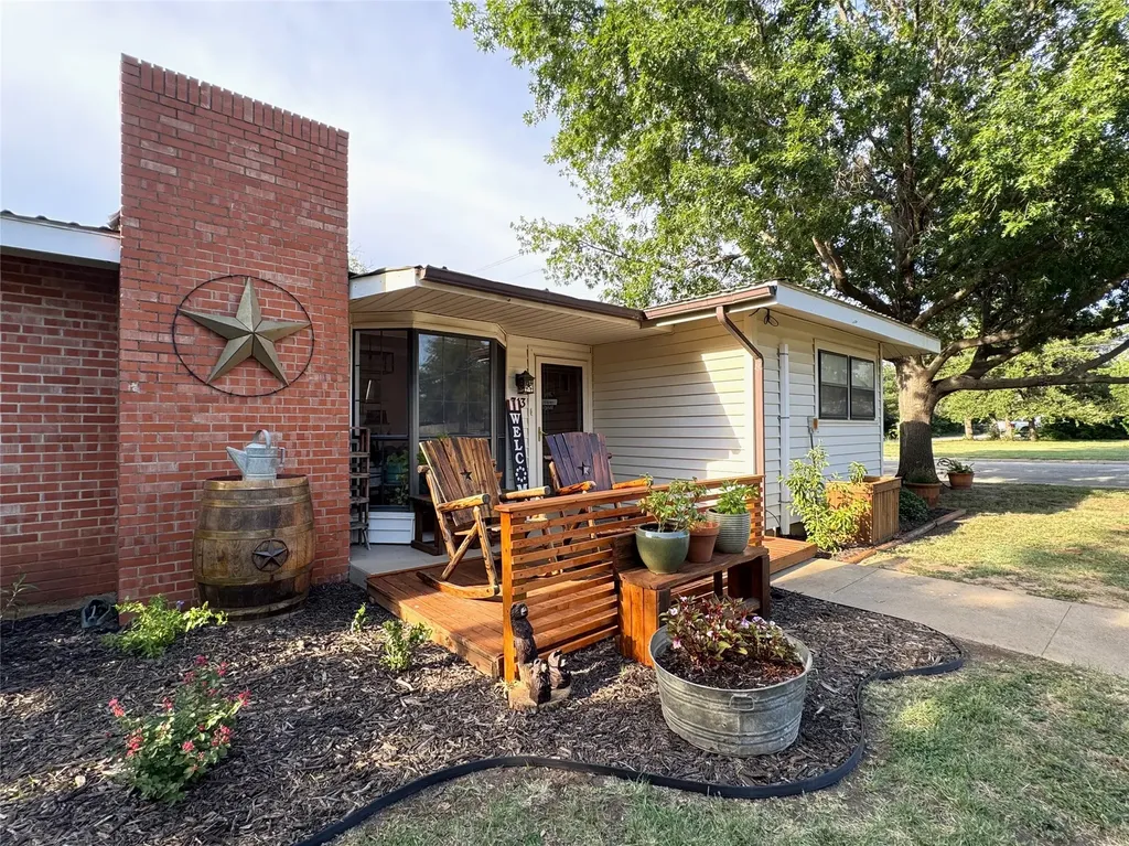313 Miami Coleman TX 76834