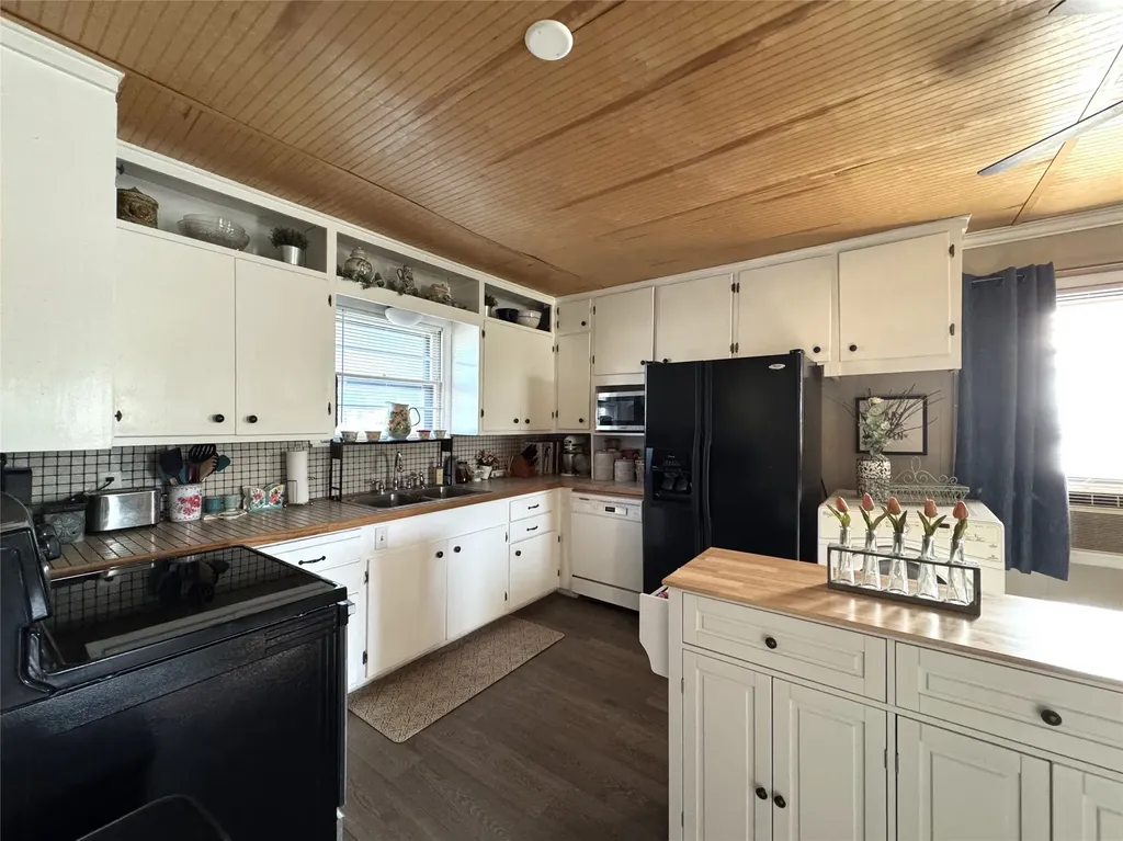 313 Miami Coleman TX 76834