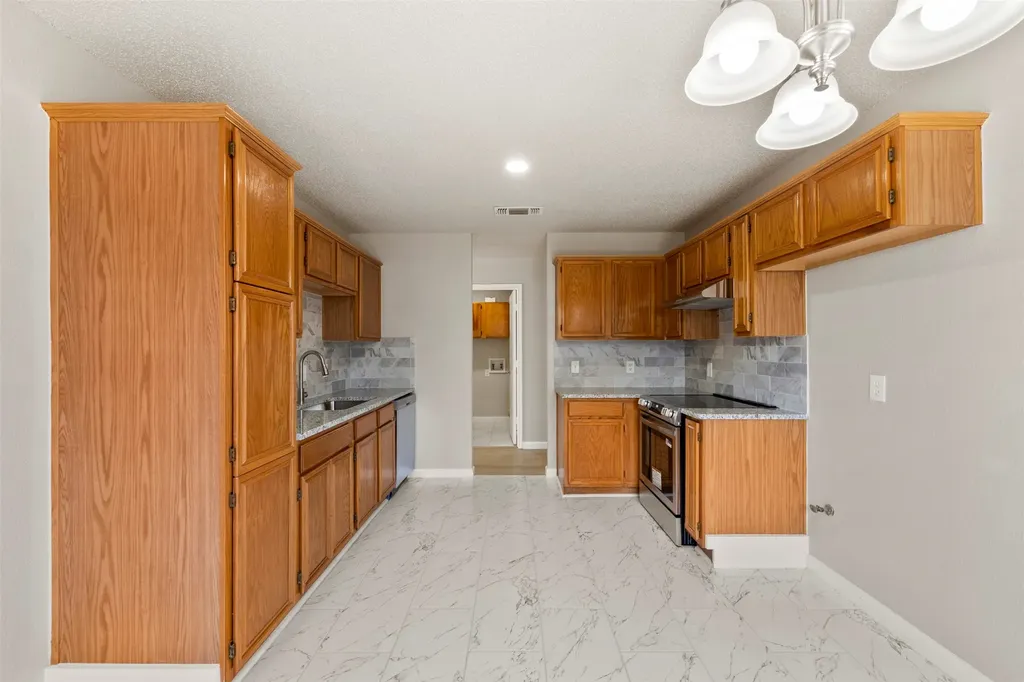 6314 Brookbriar Court Arlington TX 76018