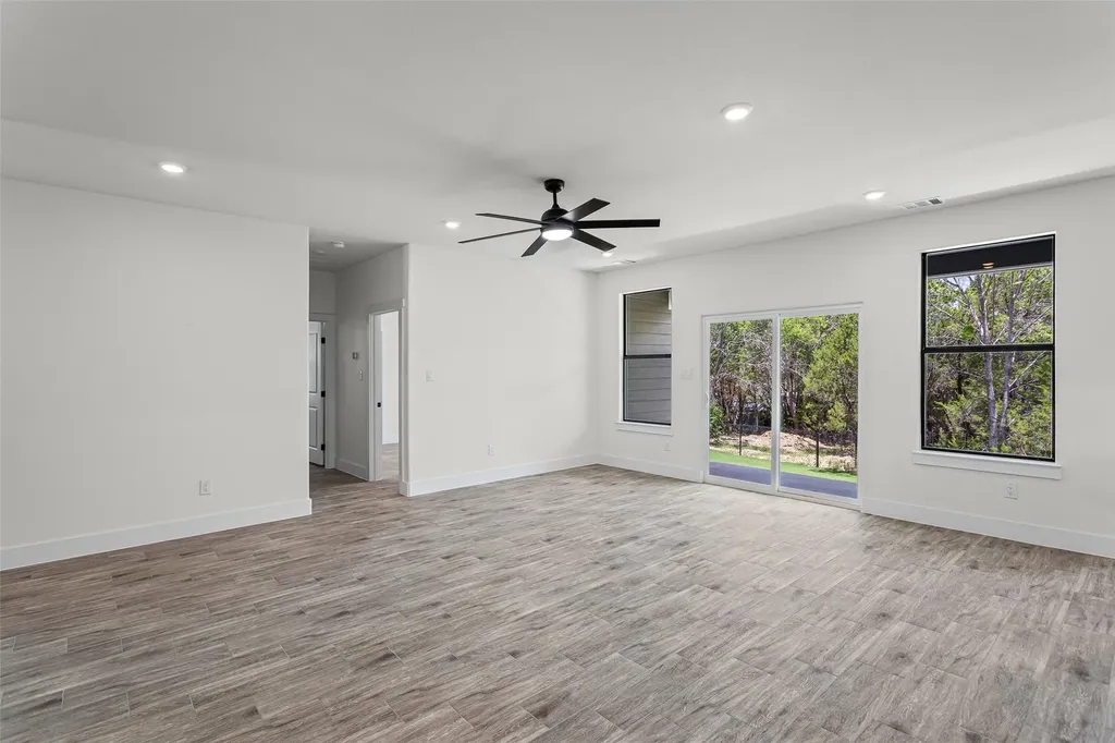 4711 Elizabeth Street Granbury TX 76048