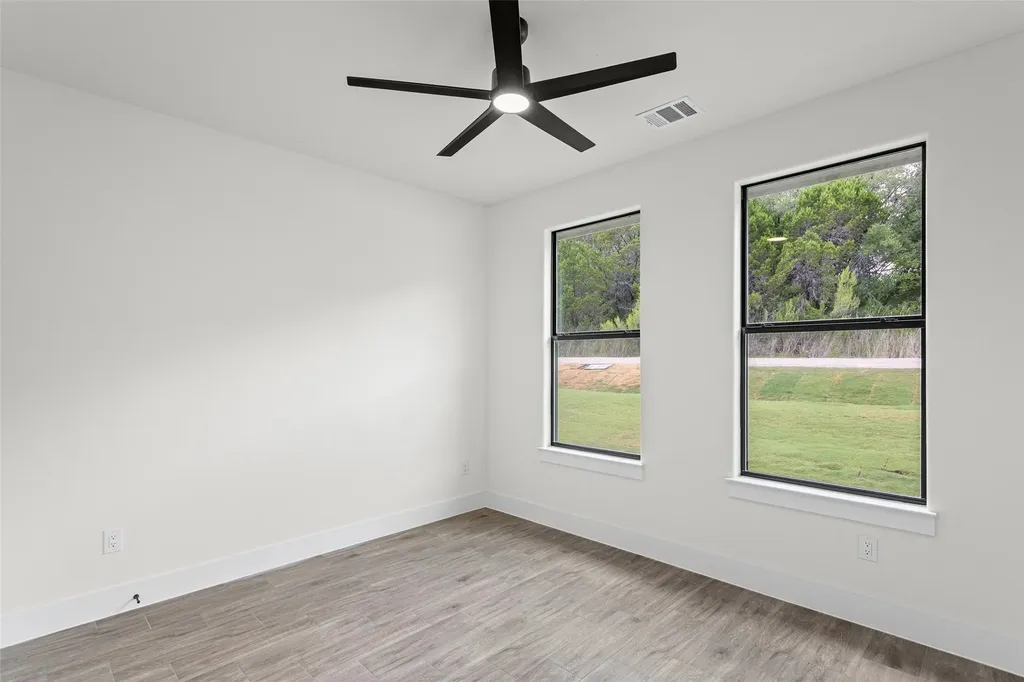 4711 Elizabeth Street Granbury TX 76048