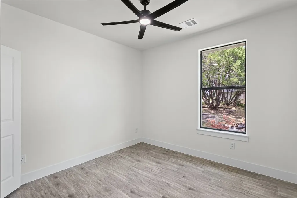 4711 Elizabeth Street Granbury TX 76048