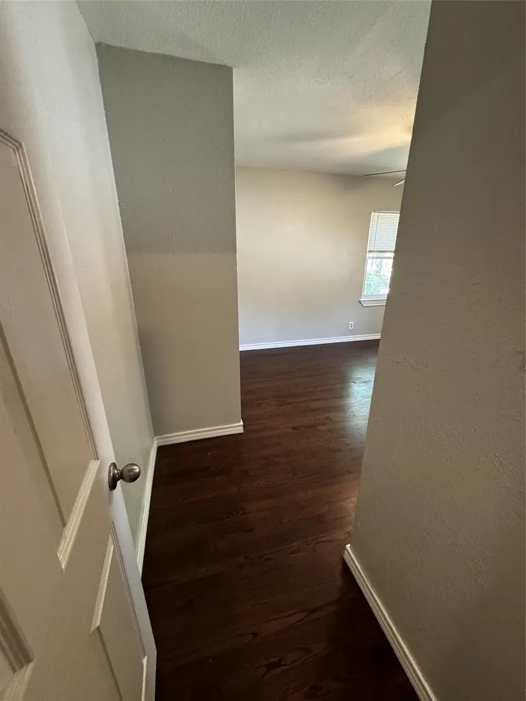 2009 Cloverdale Street Arlington TX 76010