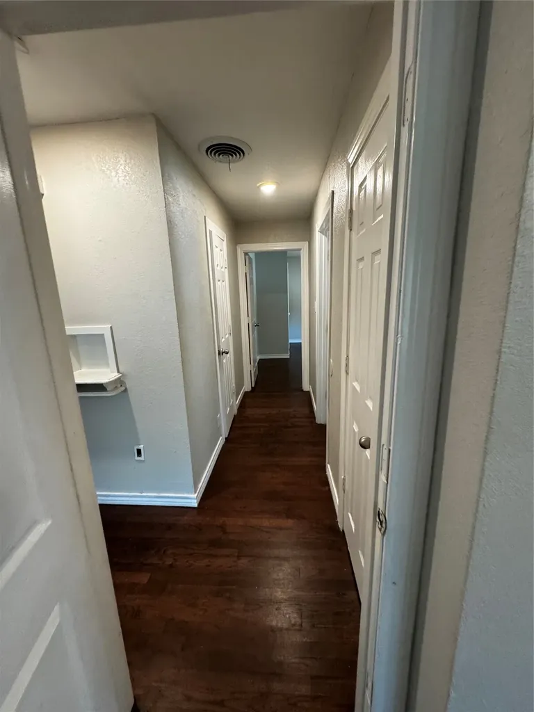 2009 Cloverdale Street Arlington TX 76010