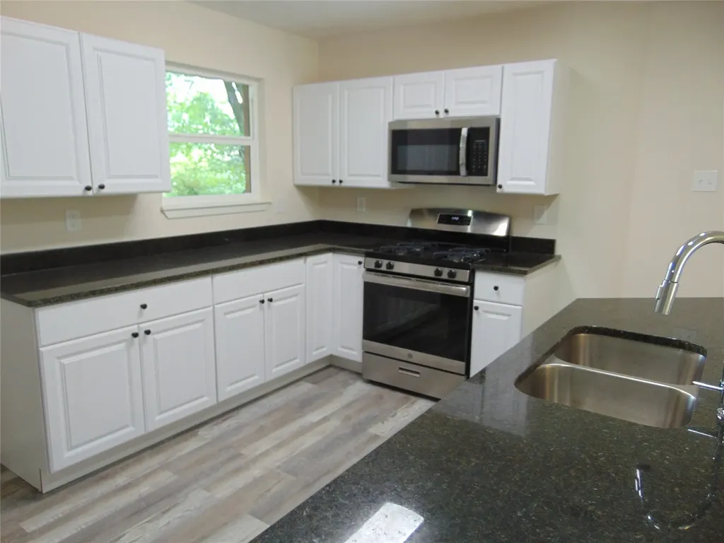 1911 Cassia Drive Dallas TX 75232