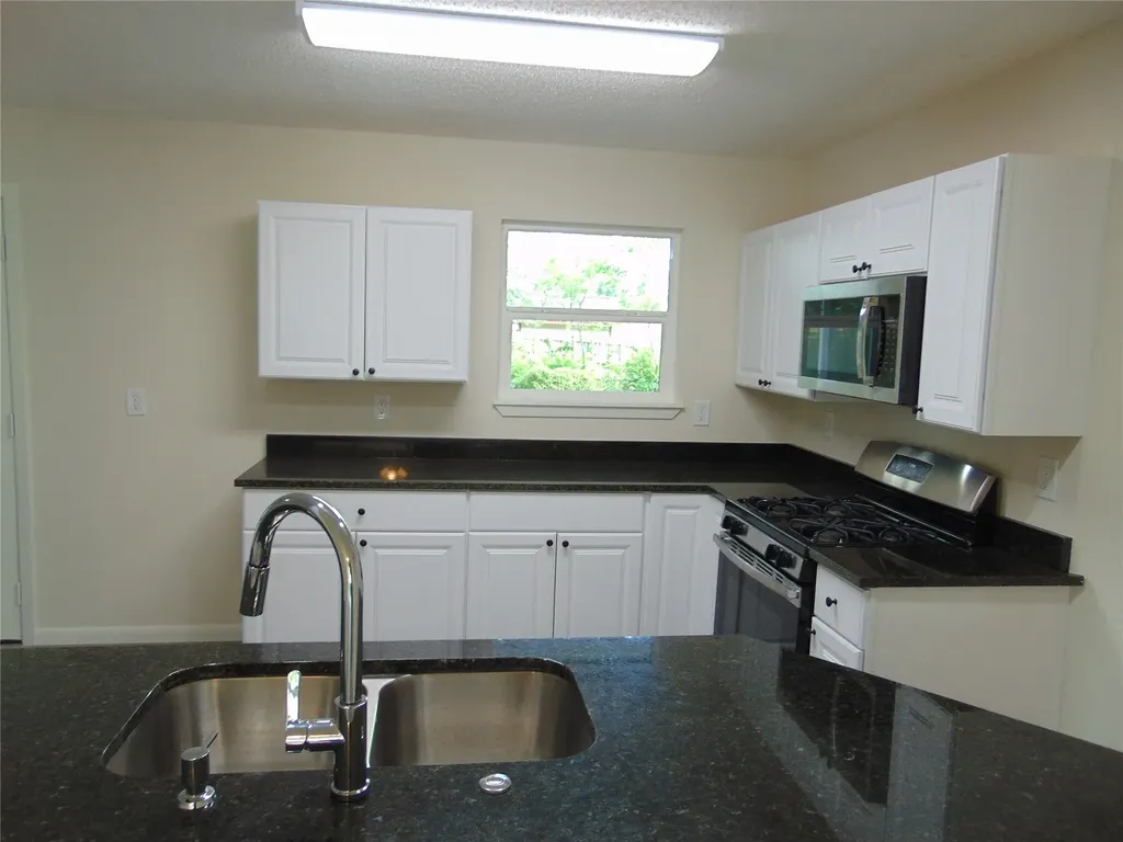 1911 Cassia Drive Dallas TX 75232