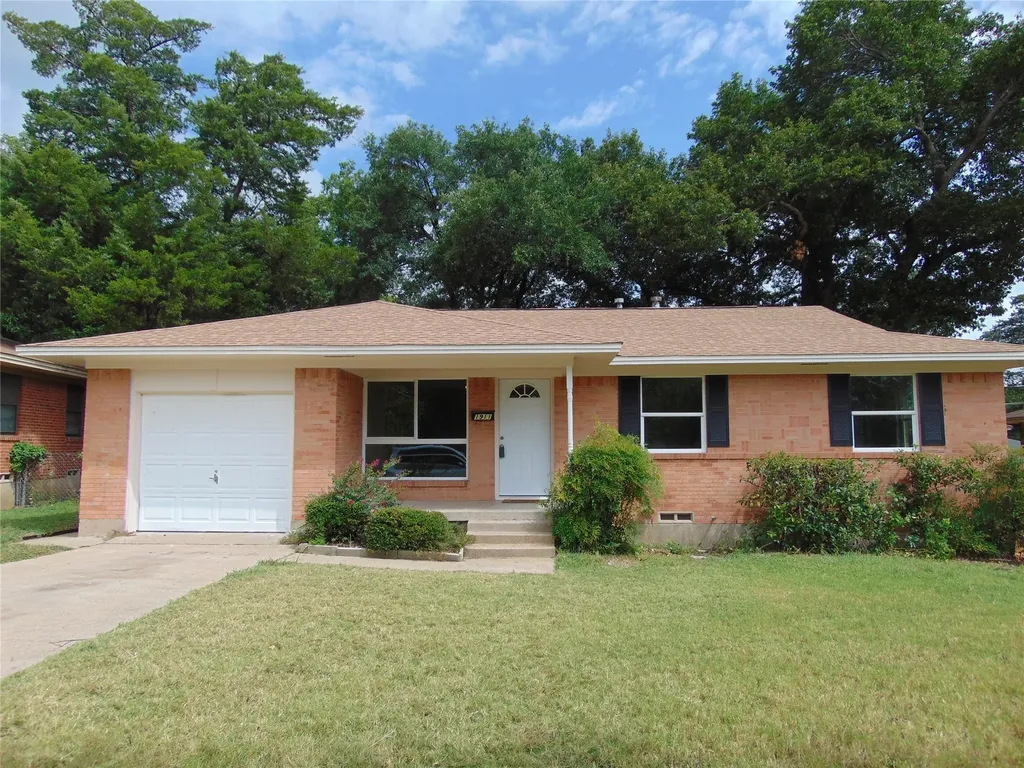 1911 Cassia Drive Dallas TX 75232