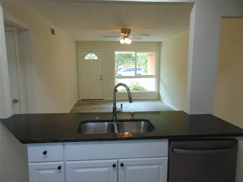 1911 Cassia Drive Dallas TX 75232