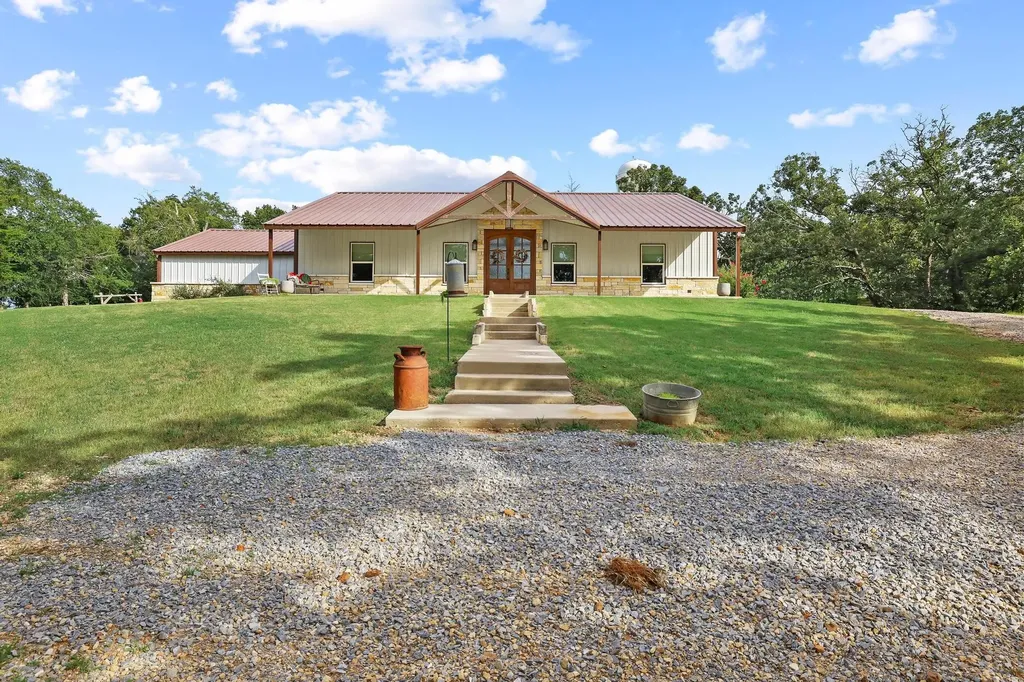 1394 Us Highway 69 Denison TX 75021