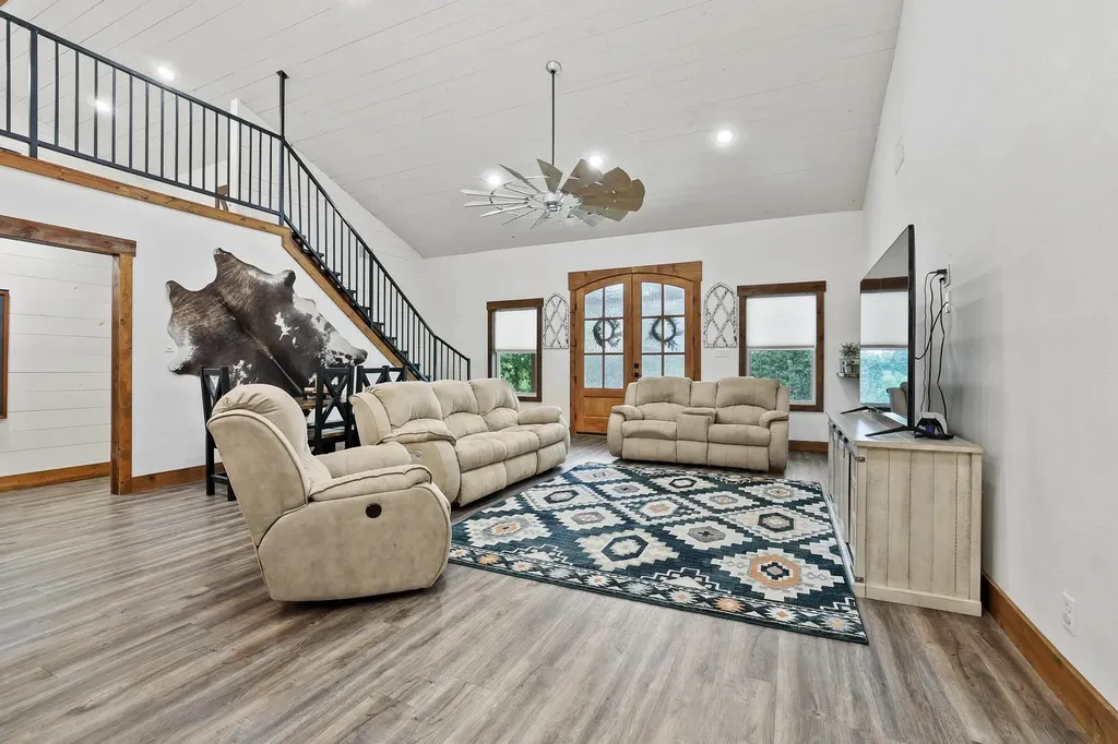 1394 Us Highway 69 Denison TX 75021