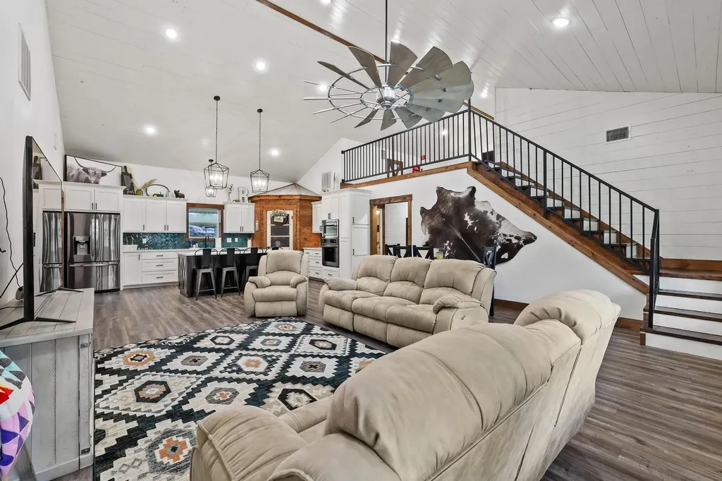 1394 Us Highway 69 Denison TX 75021