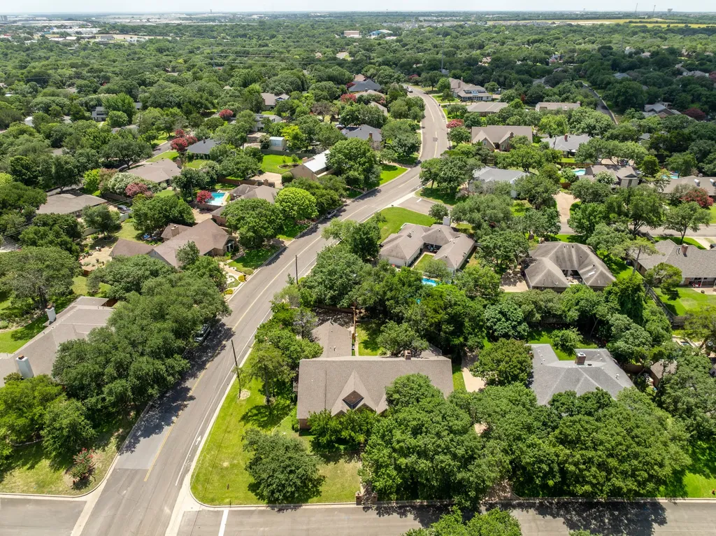 10000 Stony Point Drive Woodway TX 76712