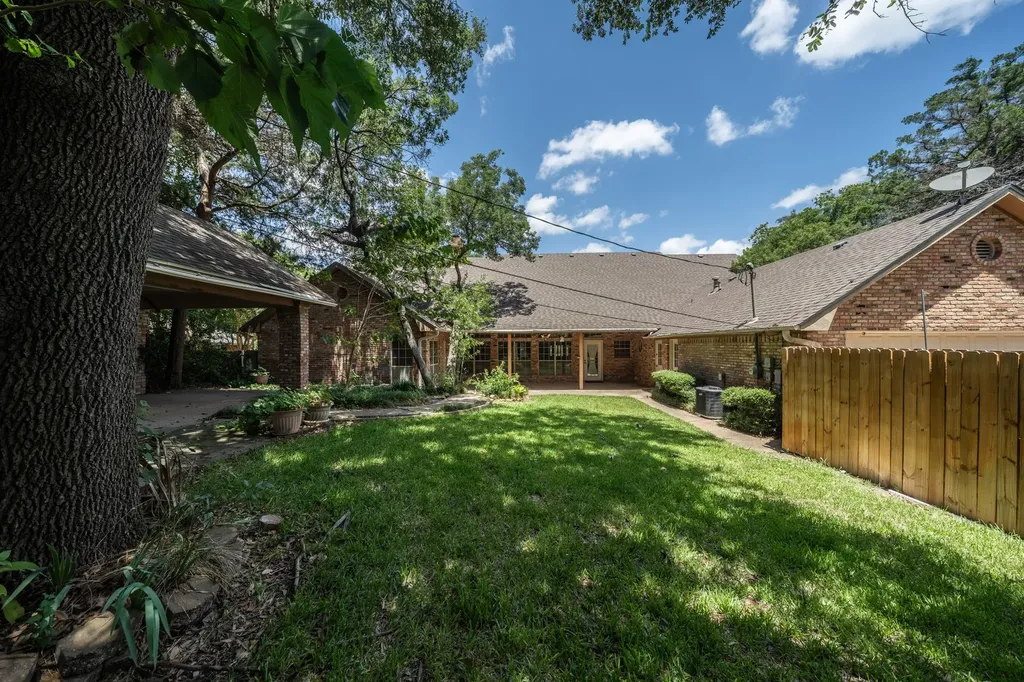 10000 Stony Point Drive Woodway TX 76712