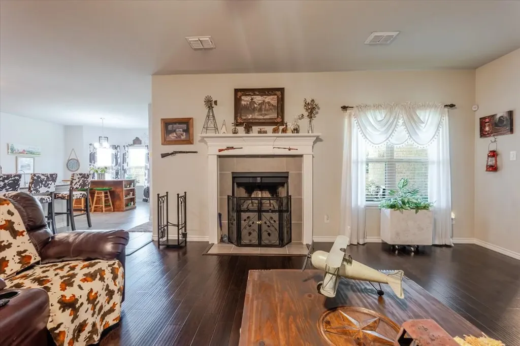 2222 Louis Trail Weatherford TX 76087