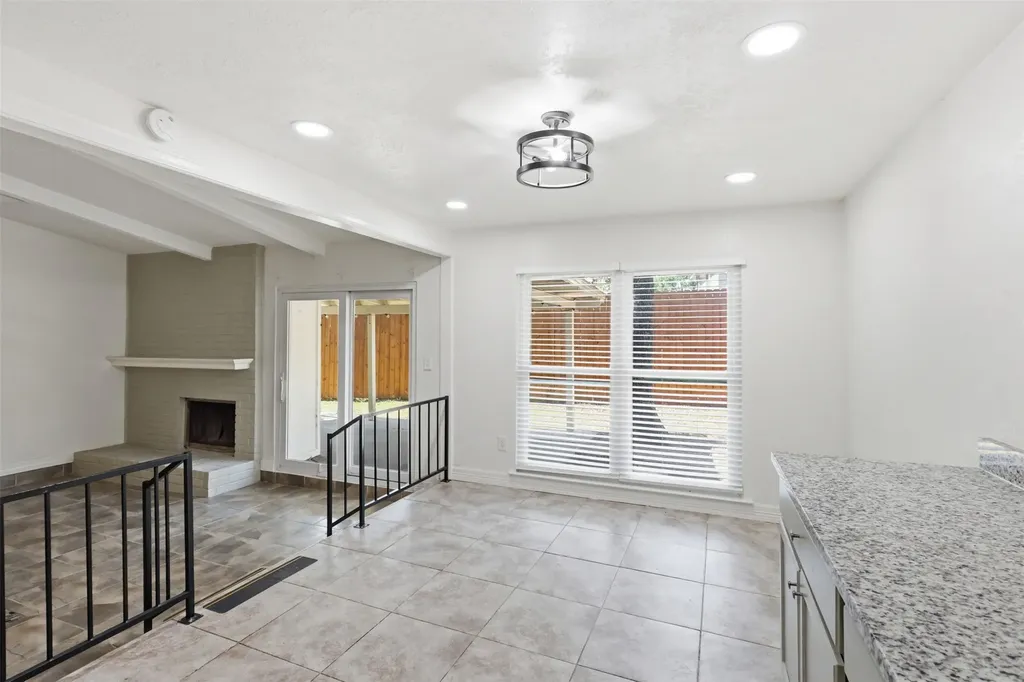 2400 York Minster Court Arlington TX 76006