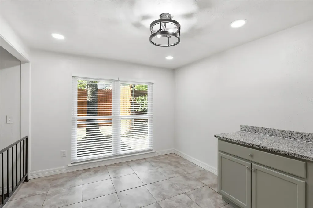 2400 York Minster Court Arlington TX 76006