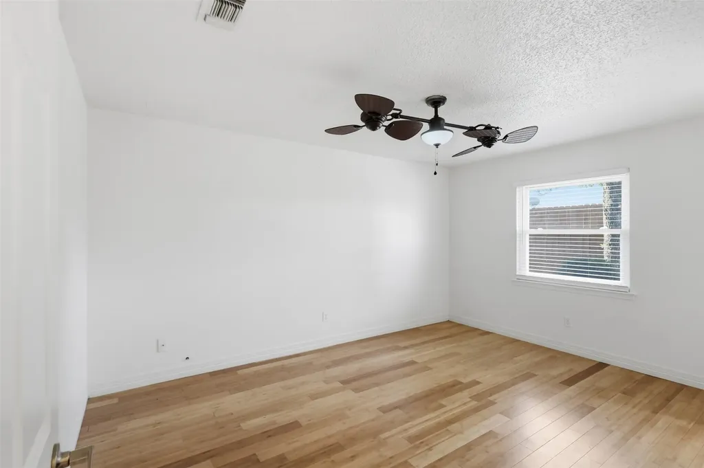 2400 York Minster Court Arlington TX 76006