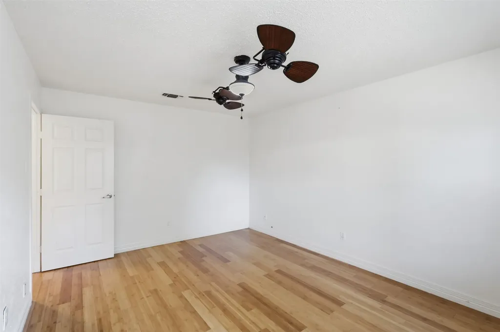 2400 York Minster Court Arlington TX 76006