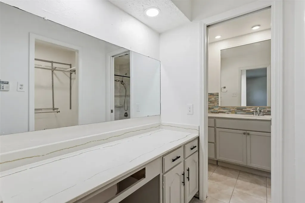 2400 York Minster Court Arlington TX 76006