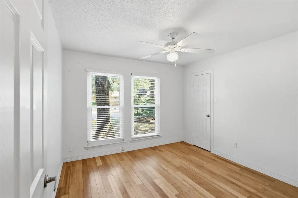 2400 York Minster Court Arlington TX 76006