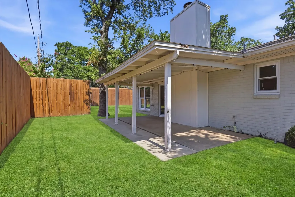 2400 York Minster Court Arlington TX 76006