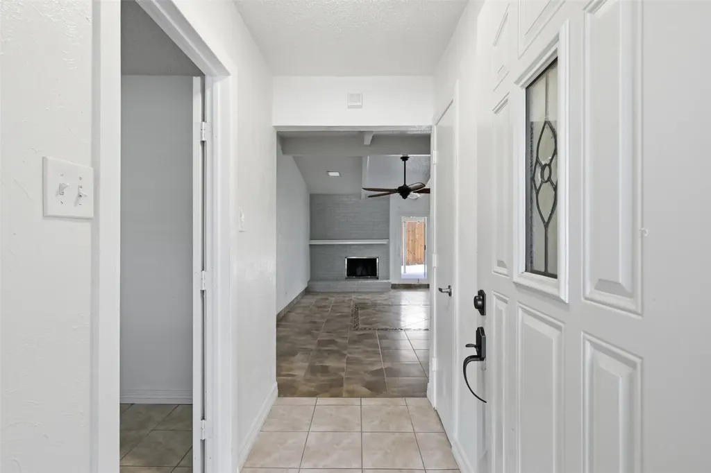 2400 York Minster Court Arlington TX 76006