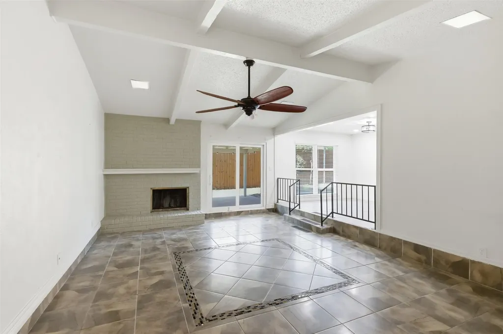2400 York Minster Court Arlington TX 76006