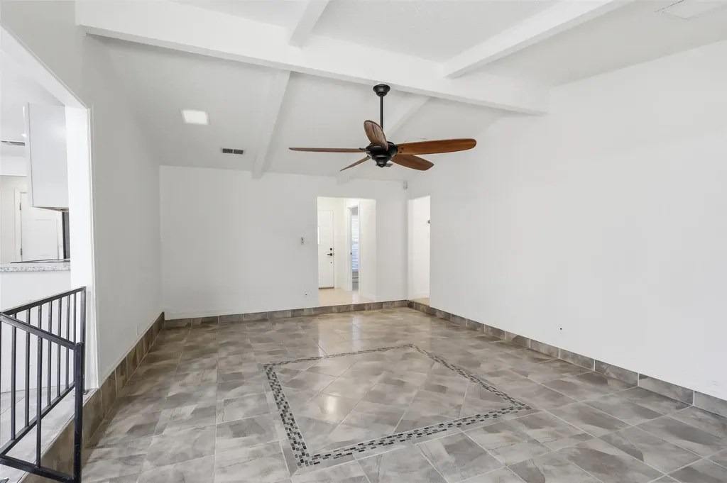 2400 York Minster Court Arlington TX 76006