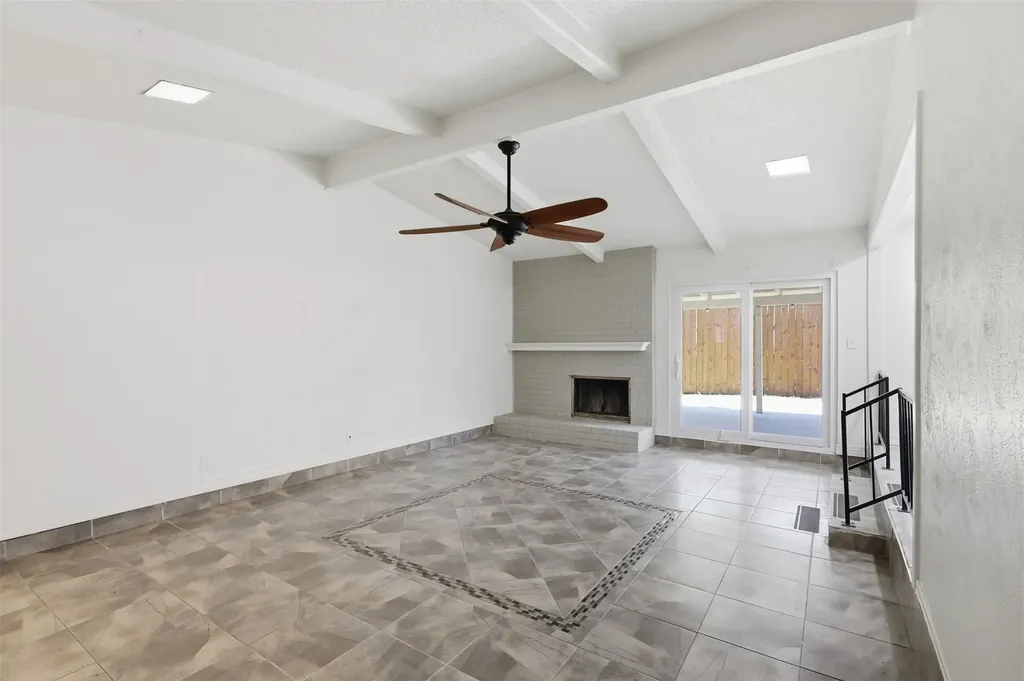 2400 York Minster Court Arlington TX 76006