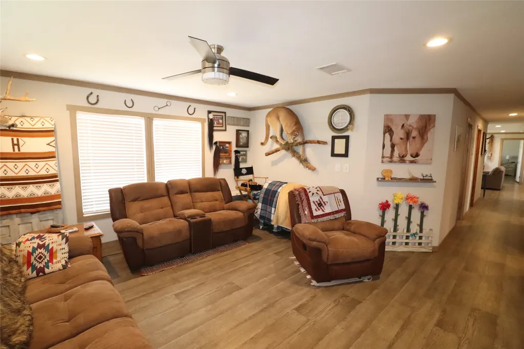 9315 Cr 106 W Vernon TX 76384