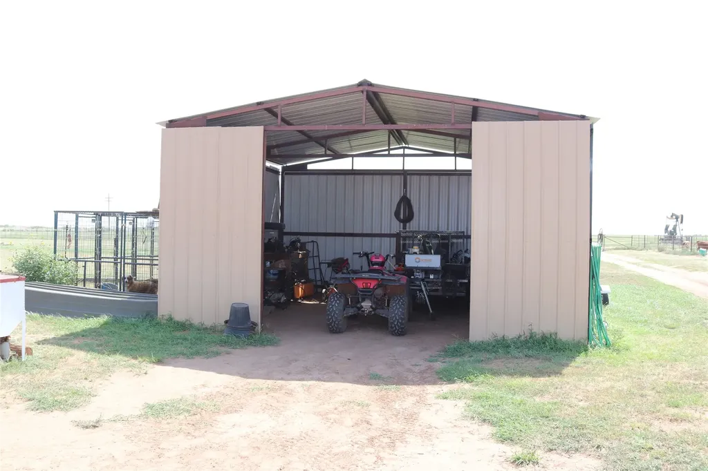 9315 Cr 106 W Vernon TX 76384