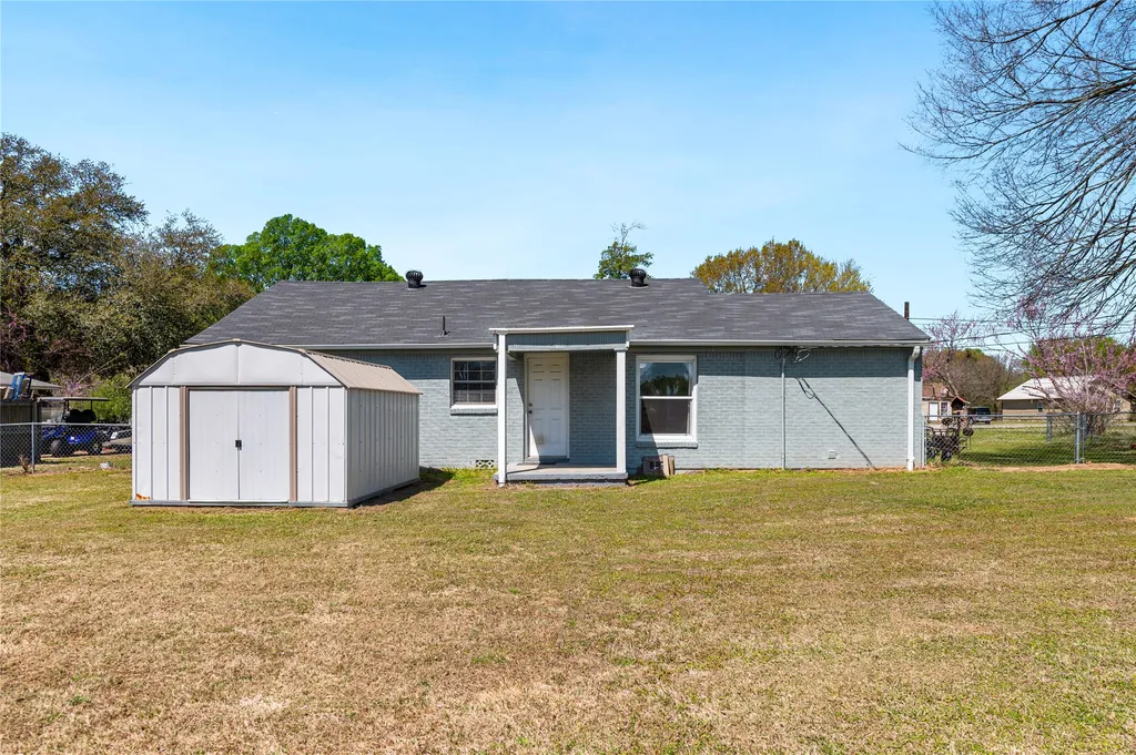 813 N Winnsboro Street Quitman TX 75783