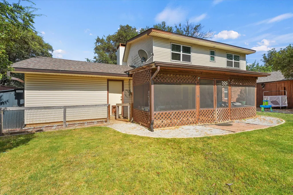 5431 Kings Manor Drive Lake Dallas TX 75065