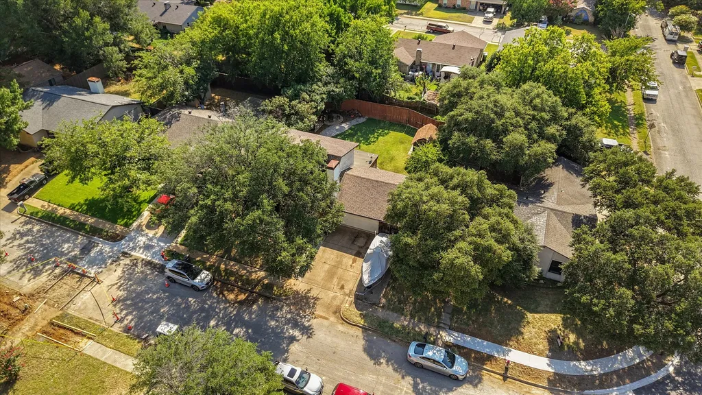 5431 Kings Manor Drive Lake Dallas TX 75065