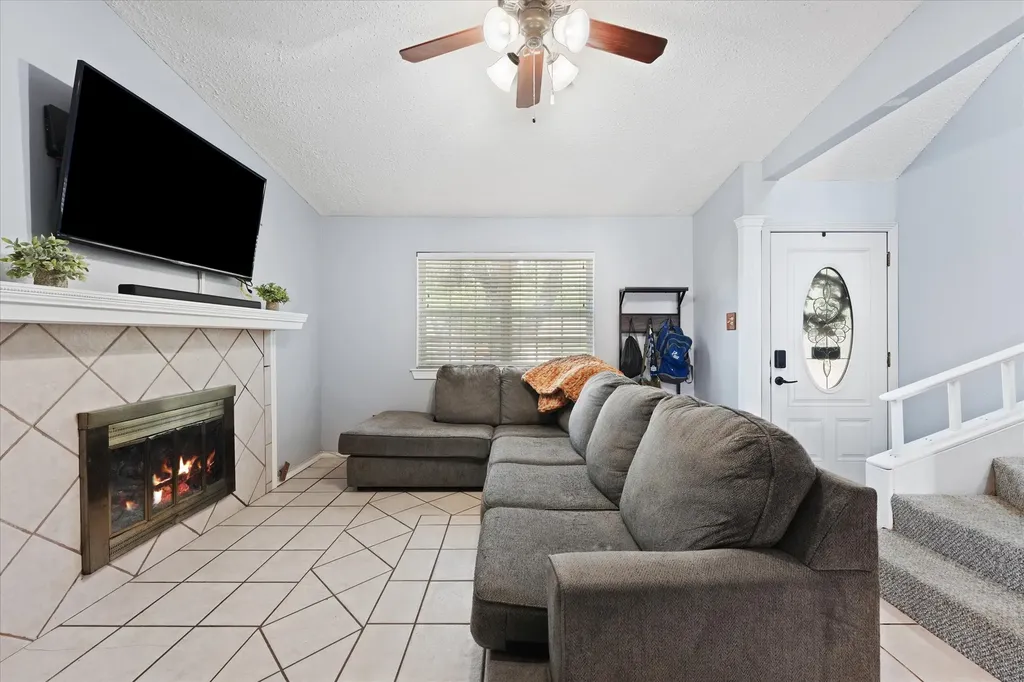 5431 Kings Manor Drive Lake Dallas TX 75065