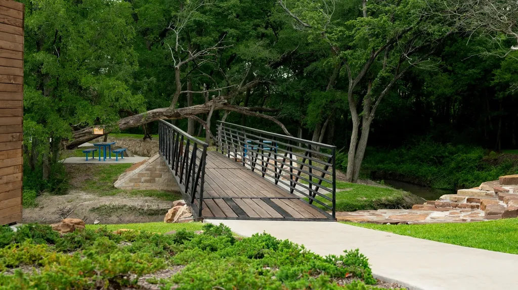 2005 Lone Oak Trail Mesquite TX 75181
