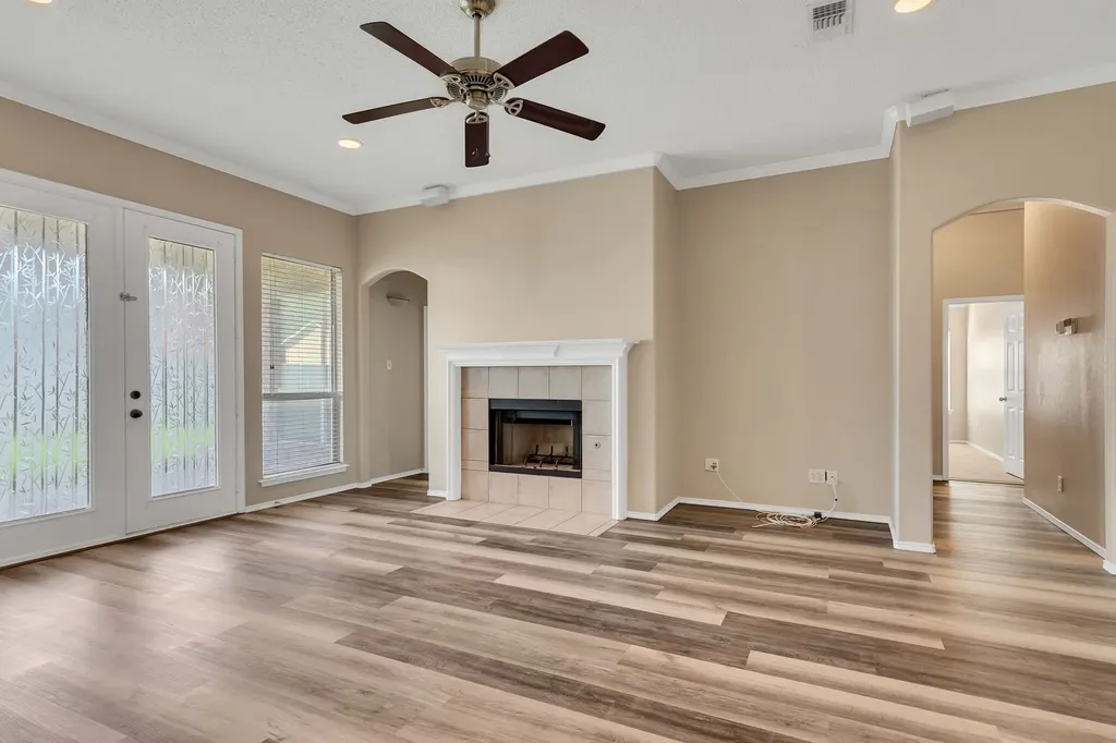 9112 Tyne Trail Fort Worth TX 76118