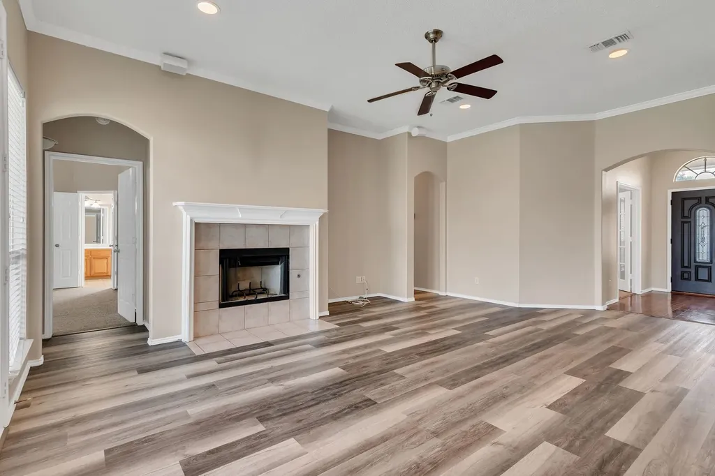 9112 Tyne Trail Fort Worth TX 76118