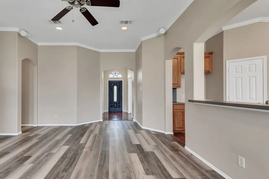 9112 Tyne Trail Fort Worth TX 76118